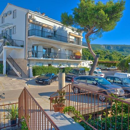 Apartments Kalina イェルサ エクステリア 写真