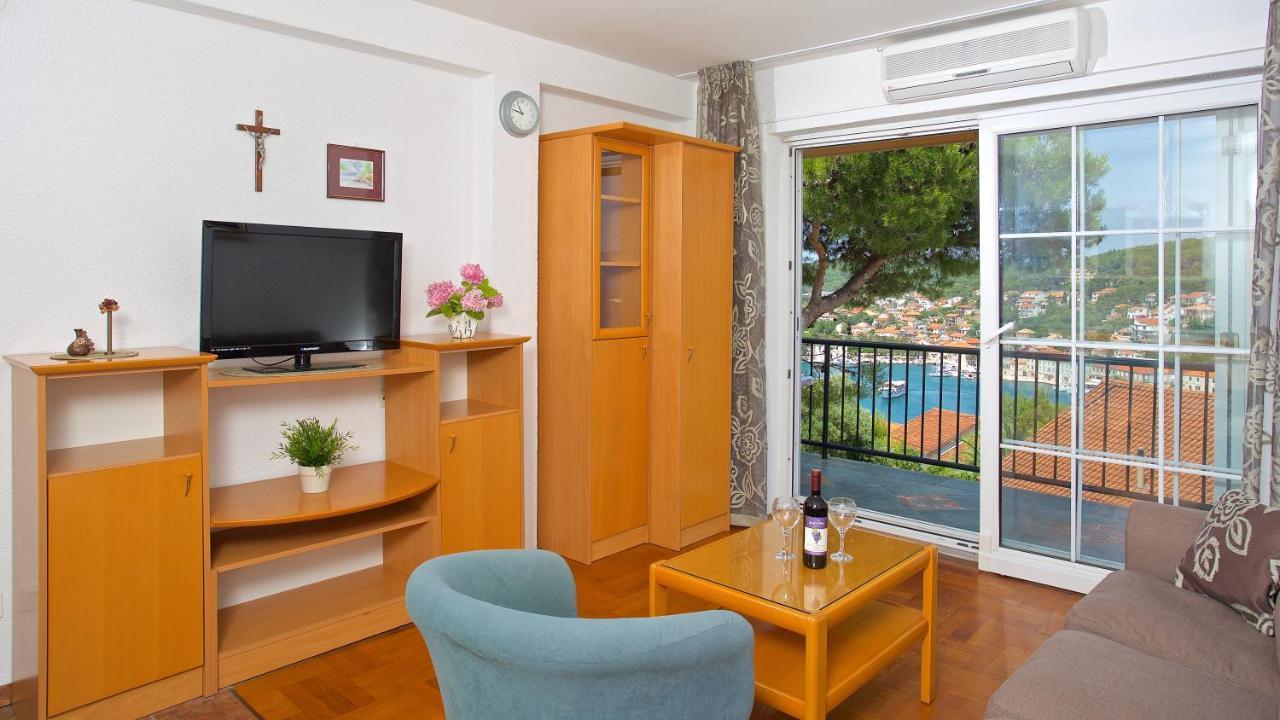 Apartments Kalina イェルサ エクステリア 写真