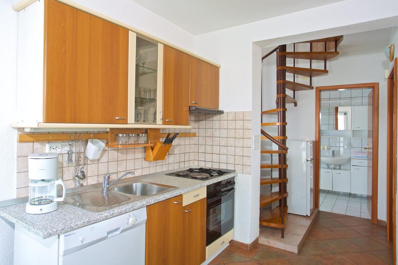 Apartments Kalina イェルサ エクステリア 写真