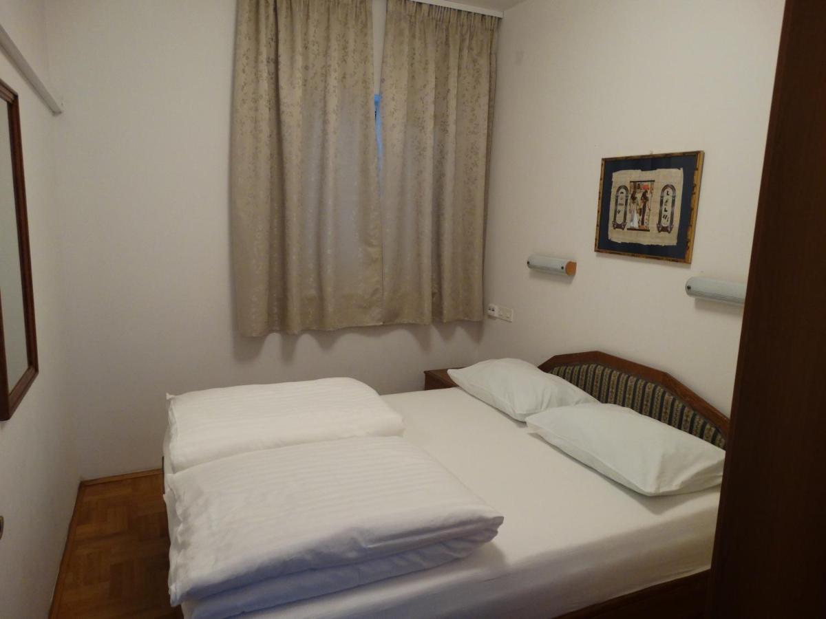 Apartments Kalina イェルサ エクステリア 写真